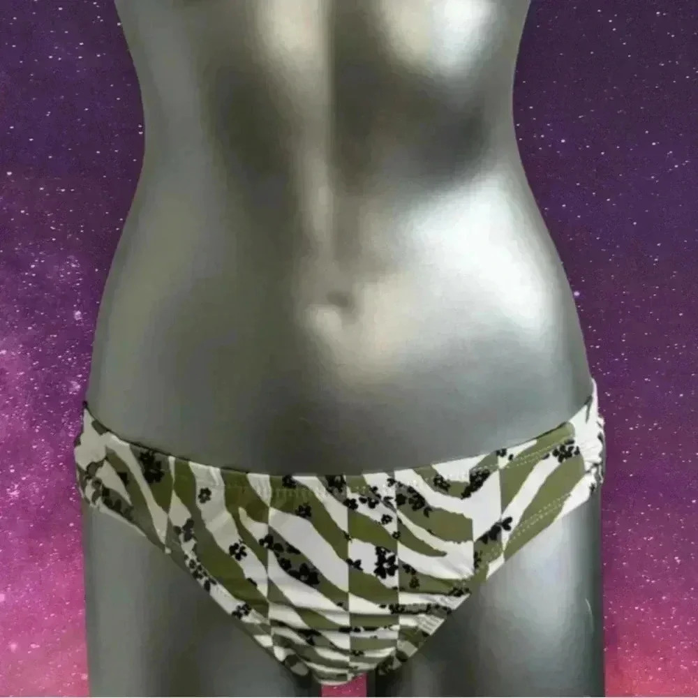 Free | Jessica Simpson Swimsuit Hipster Bottoms